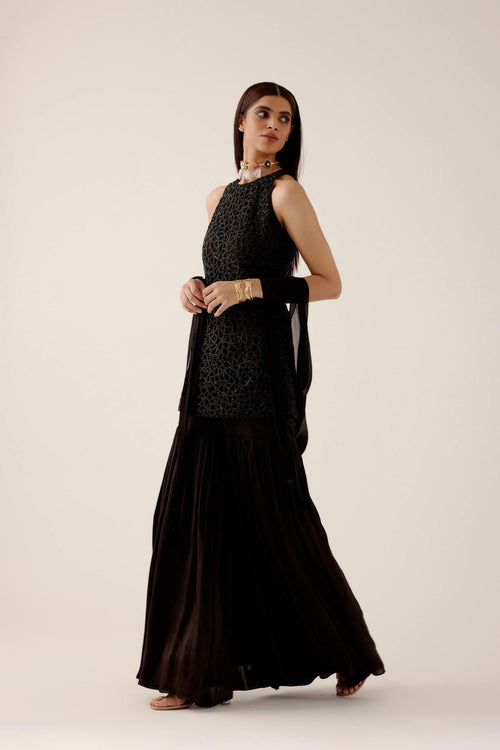 Anika Gharara (Black)