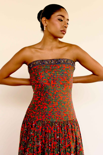 This limited-edition version of the Maya Dress features hand-beaded embellishments that bring new dimension to the vintage-inspired floral print. Each bead is carefully placed by artisans to highlight the soft pleating on the bodice and the dreamy movement of the gathered skirt.&nbsp;